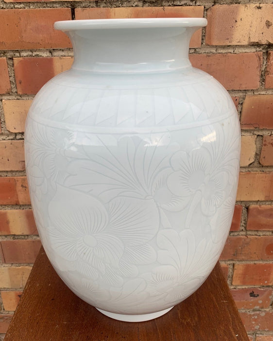 LARGE WHITE ASIAN INCISED FLORAL FOLIATE VASE