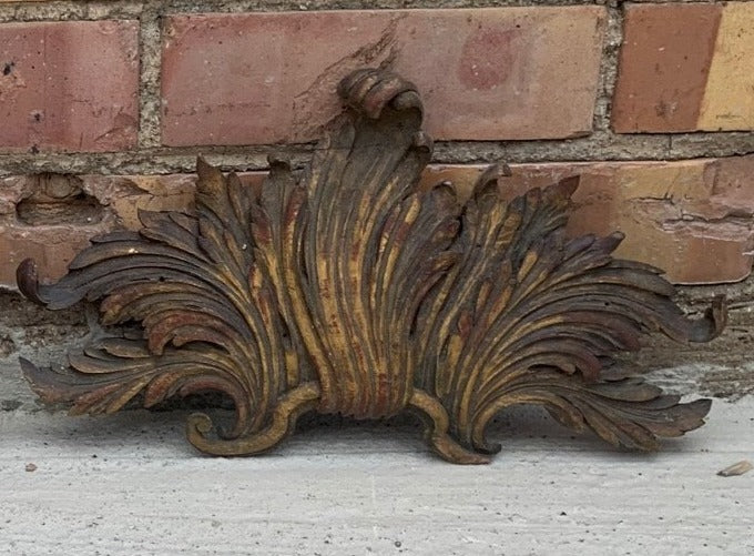 SMALL CARVED GOLD WOOD PEDIMENT