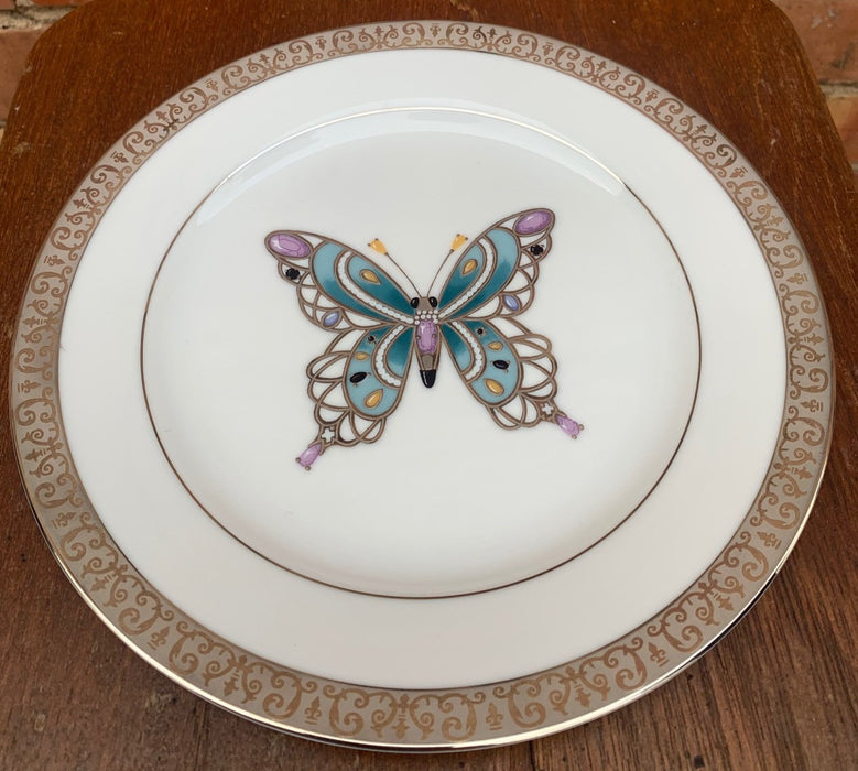DECORATIVE PLATE WITH BUTTERFLY