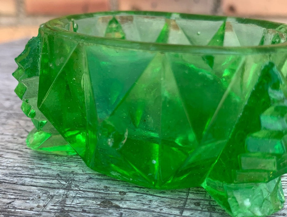 SMALL GREEN GLASS SOAP DISH - AS IS