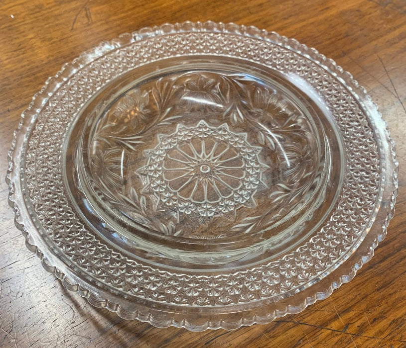 PATTERNED GLASS DISH