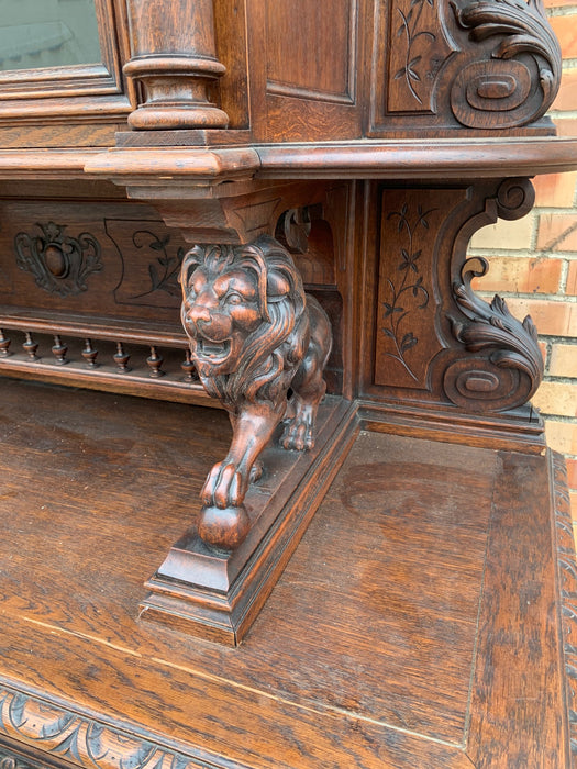 SUPERB LOUIS XIII FRENCH HUNT OAK BUFFET WITH LIONS