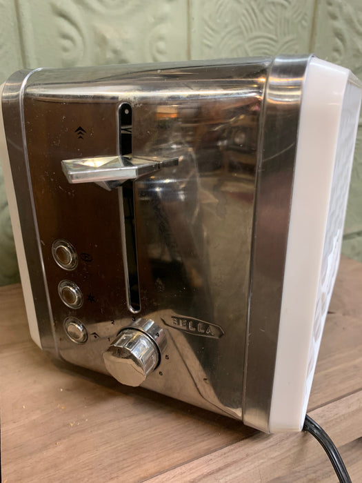 VINTAGE SMALL WHITE TOASTER