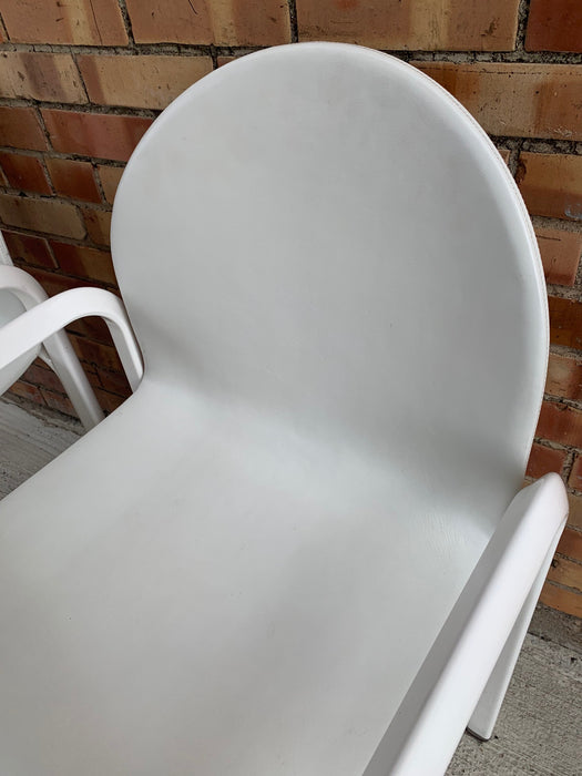 SET OF VINTAGE WHITE METAL TABLE AND 2 LEATHER CHAIRS