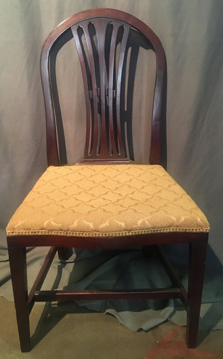HEPPLEWHITE PERIOD ARCHED BACK AMERICAN CHAIR missing the stretcher