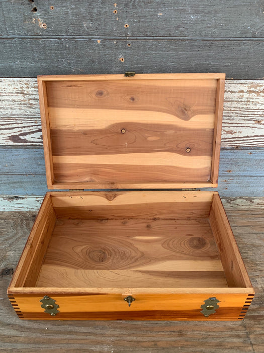 SMALL LIDDED CEDAR BOX WITH BRASS STRAPS