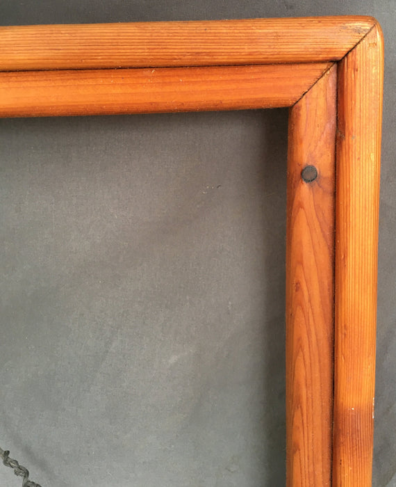 THIN WOOD FRAME WITH NATURAL FINISH