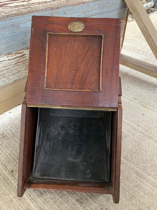EDWARDIAN COAL SHUTTLE