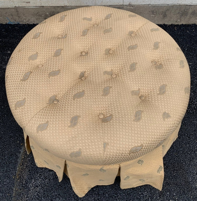 TUFTED ROUND LARGE GOLD OTTOMAN