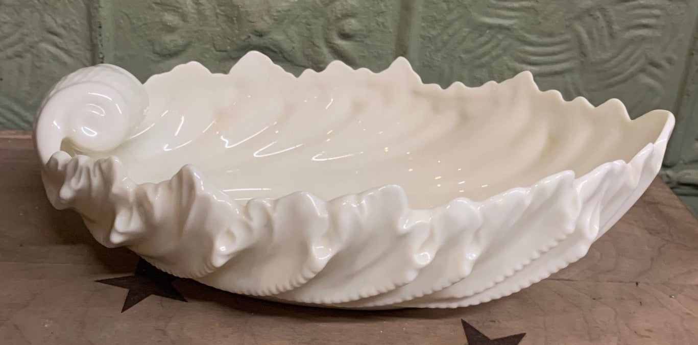 LENOX ACANTHUS LEAF DISH