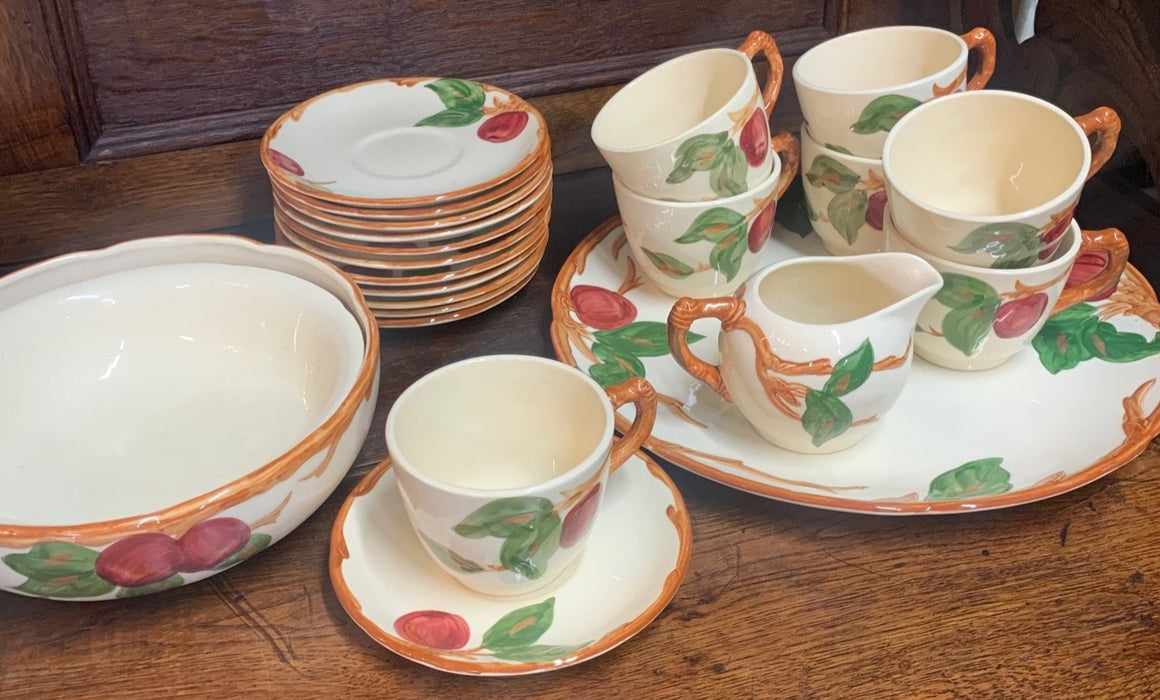 FRANCISCAN APPLE 71 PIECE DISH SET CHECK QUANTITY BEFORE ORDERING