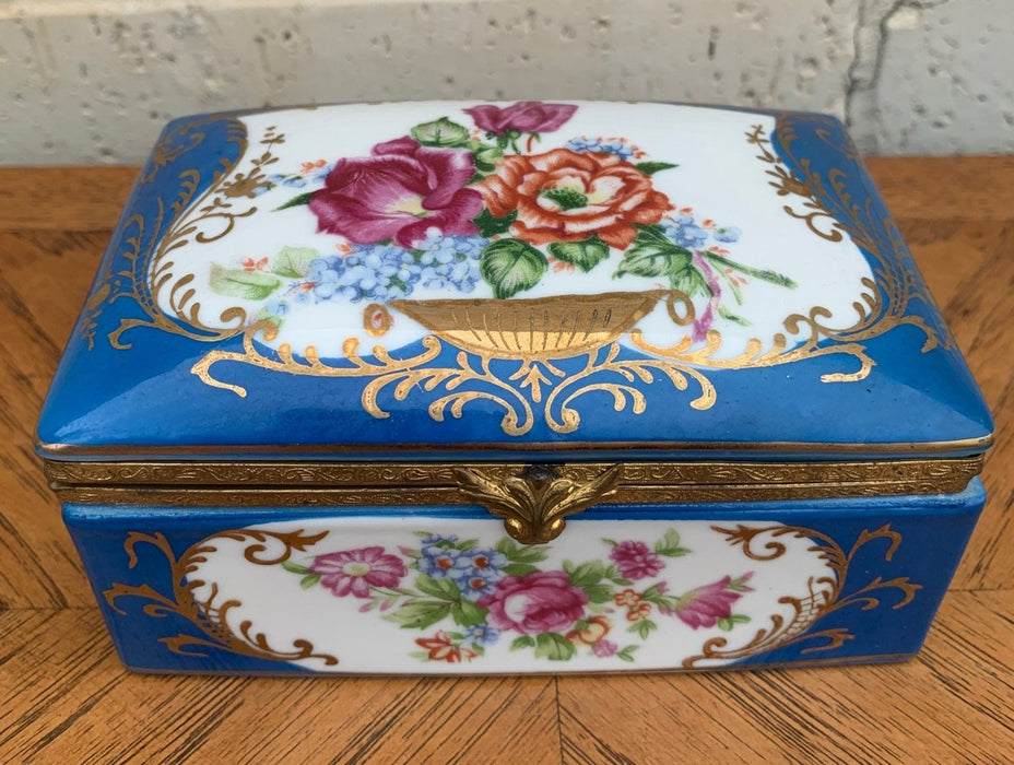 RECTANGULAR PORCELAIN TURQUOISE FLORAL BOX