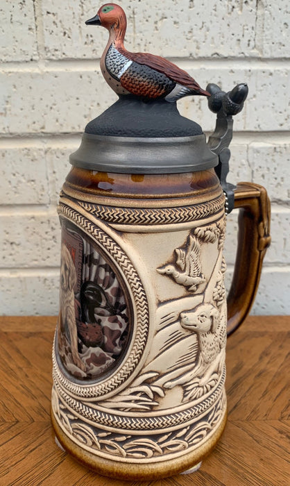 RETRIEVER DOG LIDDED STEIN