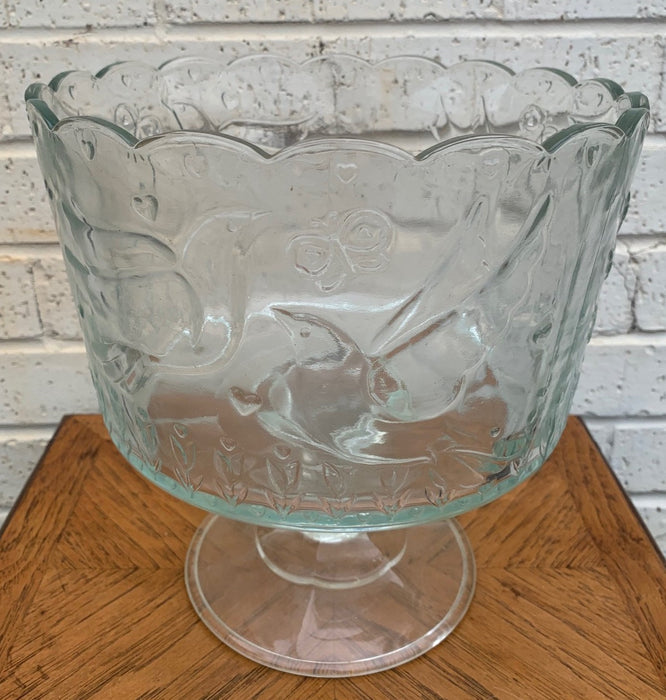 LARGE CLEAR GLASS FOOTED ANTIQUE BIRDS COMPOTE