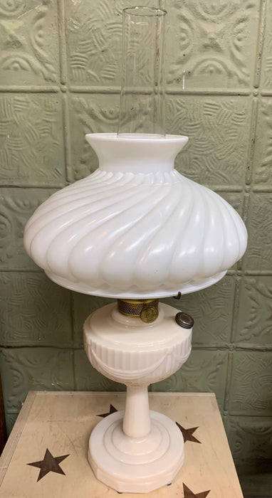 TALL BEIGE AND WHITE LINCOLN DRAPE ALADDIN OIL LAMP 1920'S