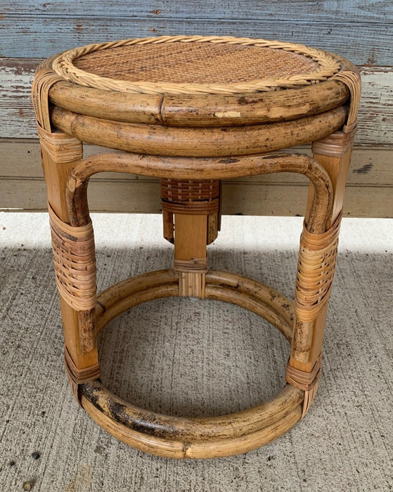 ROUND WICKER STOOL