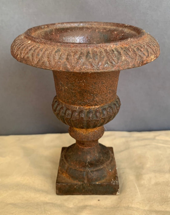 TINY IRON URN