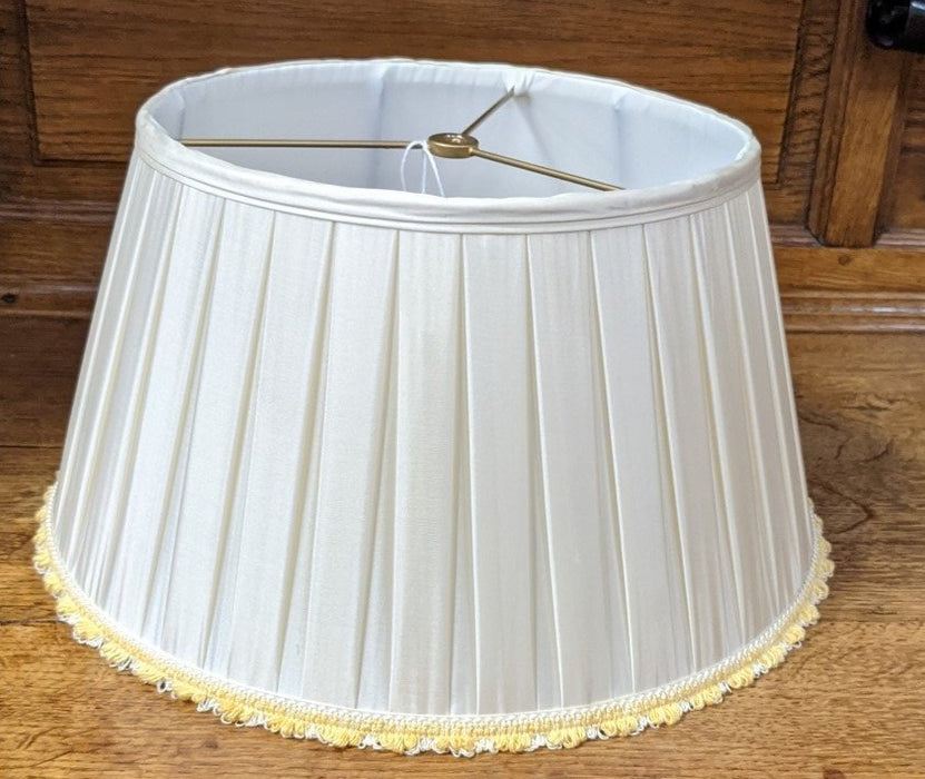 IVORY PLEATED SHADE WITH YELLOW TASSELS