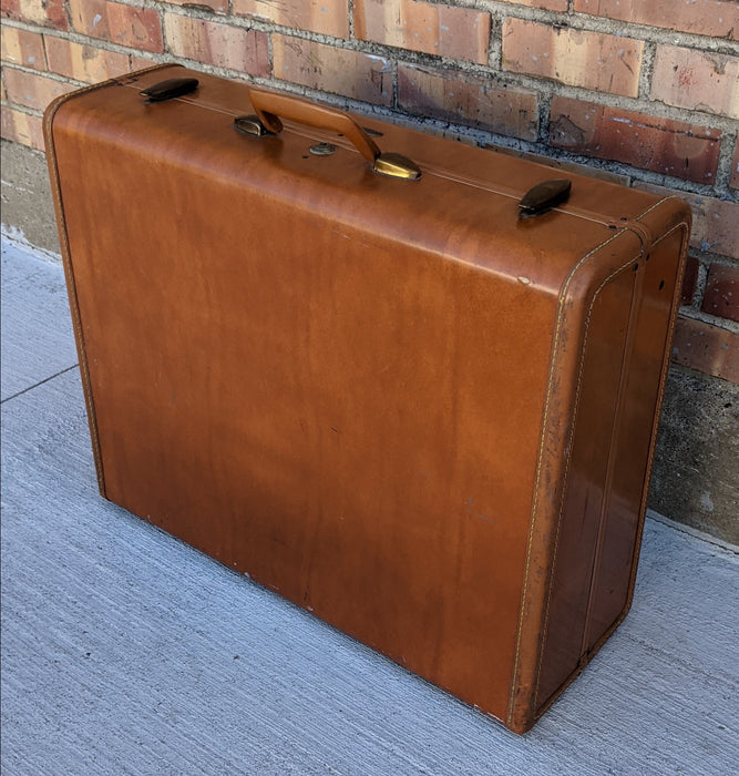 SAMSONITE LOCKING SUITCASE