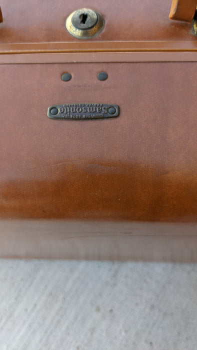 SAMSONITE LOCKING SUITCASE