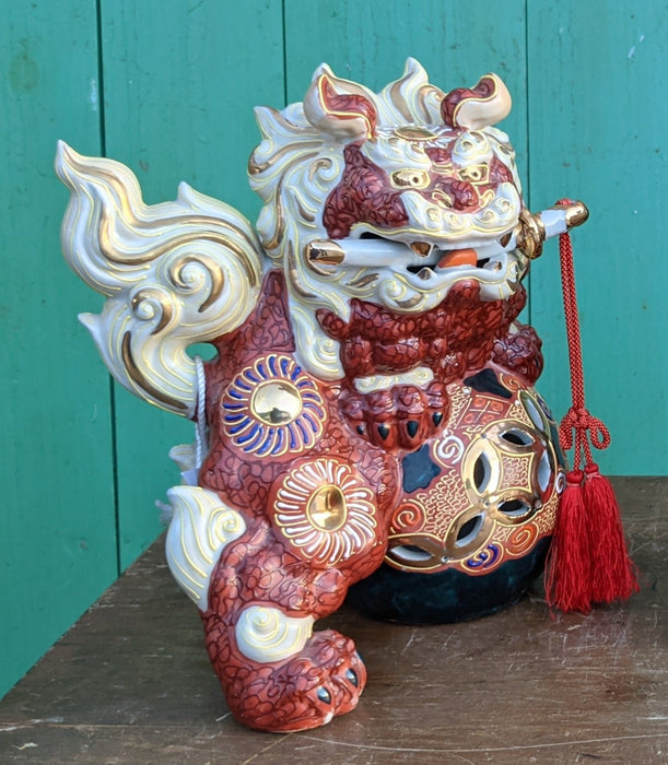 PAIR OF LARGE SATSUMA FOO DOGS