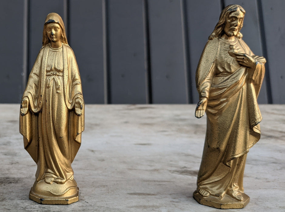 PAIR OF SMALL MARY AND JESUS STATUES