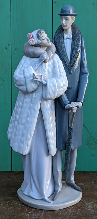 TALL LLADRO COUPLE