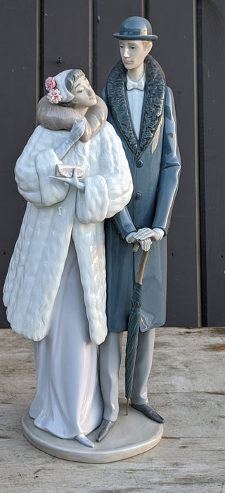 TALL LLADRO COUPLE