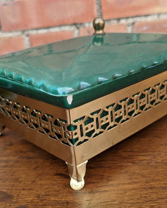 GREEN CERAMIC BOX WITH BRASS - SMALL CHIP