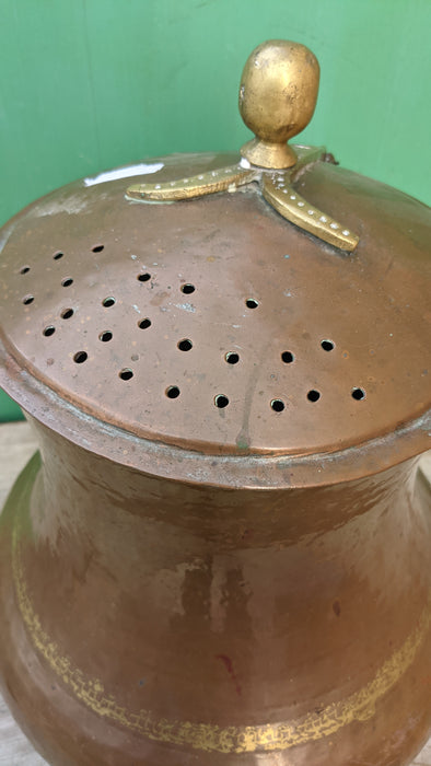 LARGE HAMMERED COPPER LIDDED VESSEL