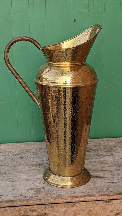 LARGE HAMMERED BRASS PITCHER UMBRELLA AND STICK STAND