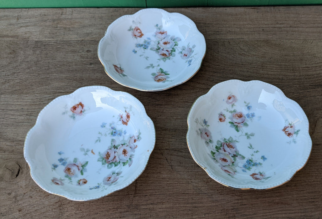 SET OF 3 GERMANY BERRY BOWLS