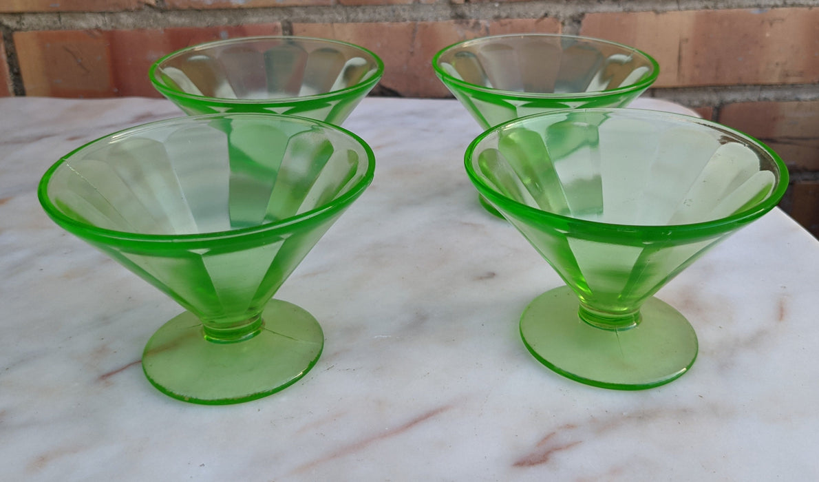 SET OF 4 FOSTORIA GREEN SHERBERT GLASSES