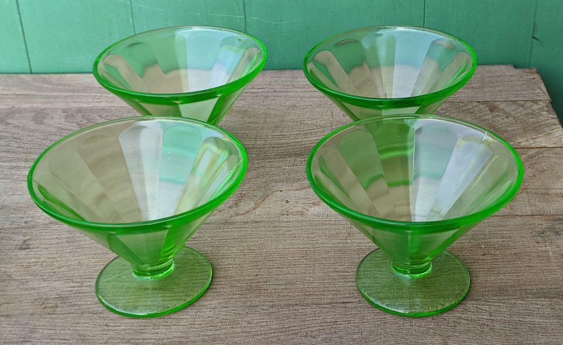 SET OF 4 FOSTORIA GREEN SHERBERT GLASSES