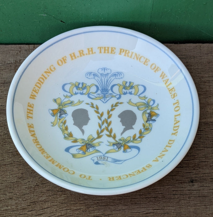 COMMEMERATIVE ROYAL WEDDING PLATE