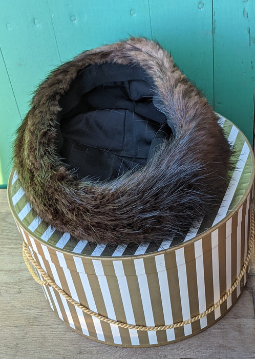 BLACK FUR HAT