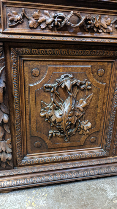 LOUIS XIII EXCEPTIONAL CARVED OAK HUNTBOARD