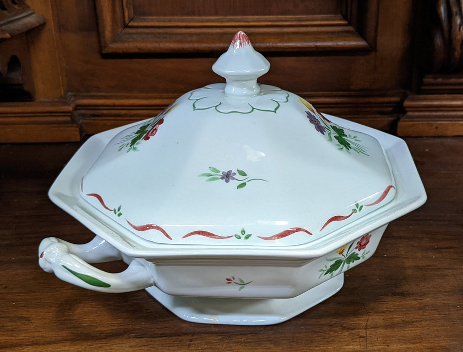 ADAMS CALYX WARE COVERED SERVING DISH