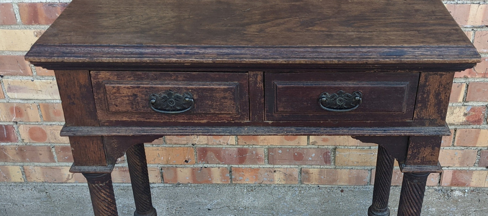 CHINESE CONSOLE TABLE WITH TWIST LEGS