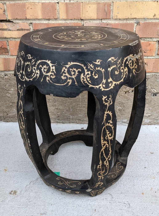 BLACK LACQUER AND GOLD CHINESE STAND