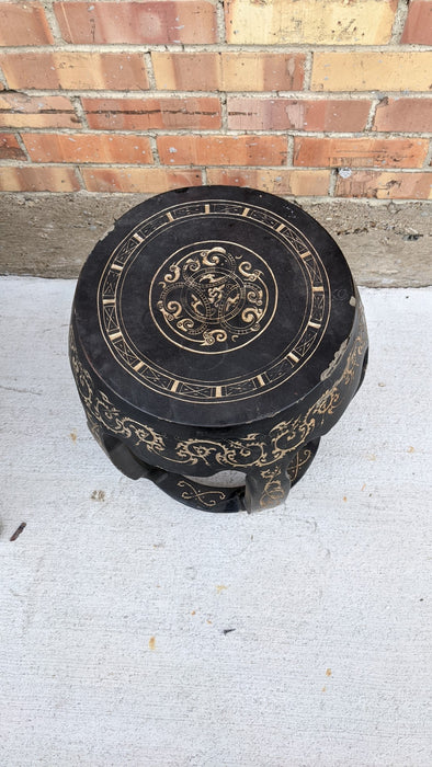BLACK LACQUER AND GOLD CHINESE STAND