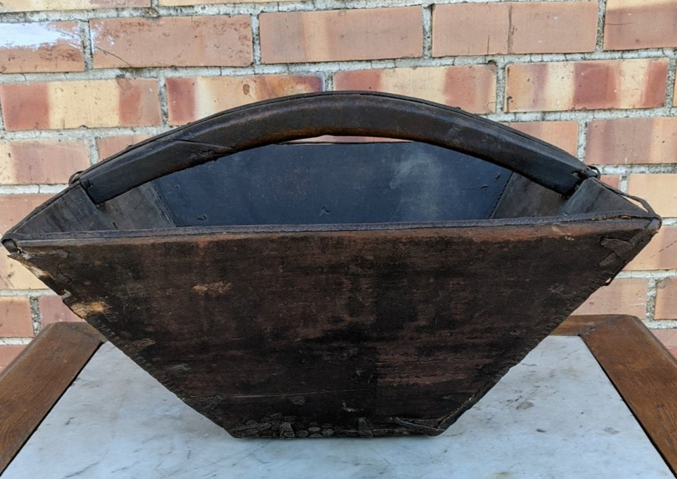 ANGULAR BROWN CHINESE GRAIN BUCKET