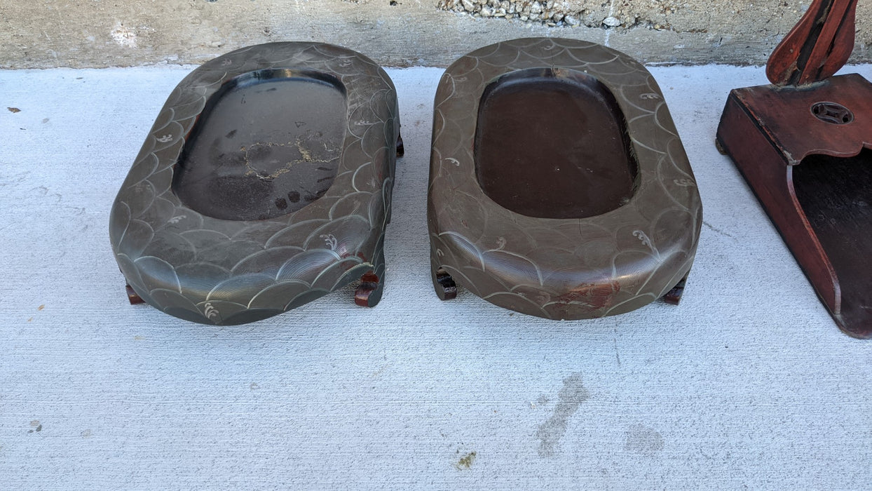 PAIR OF LARGE OVAL PLINTHS