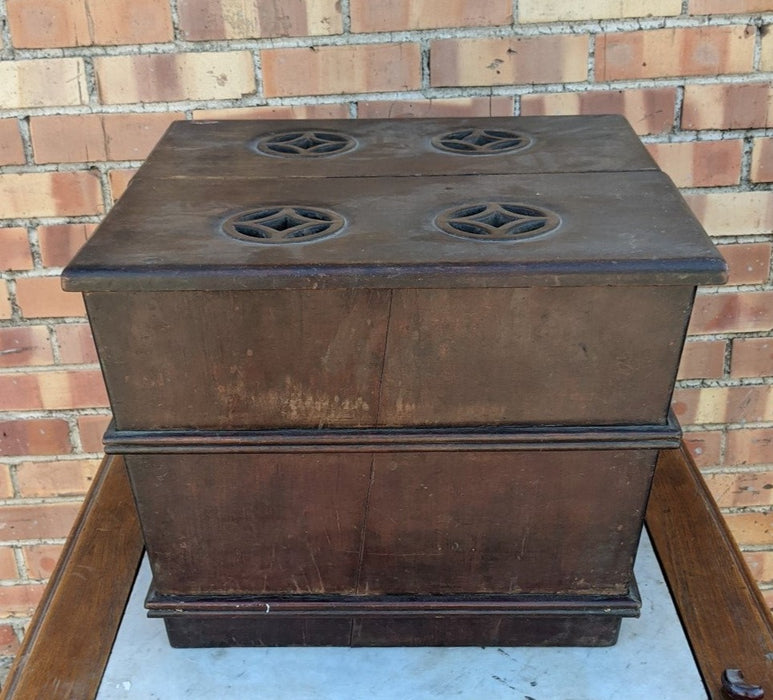 CHINESE WOOD BOX STOOL WITH SLIDING TOP