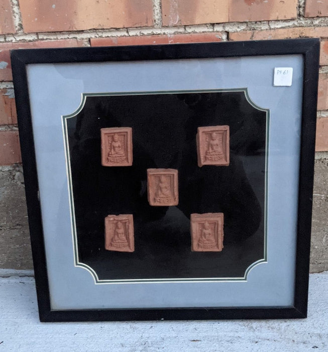 SQUARE BLACK FRAMED TILES WITH GREY MATT