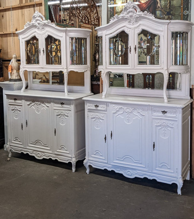 PAIR OF WHITE ENAMEL LOUIS XV  BUFFET DUX CORPS WITH BEVELED GLASS