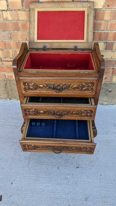 SMALL CARVED LOUIS XV OAK SILVER CHEST