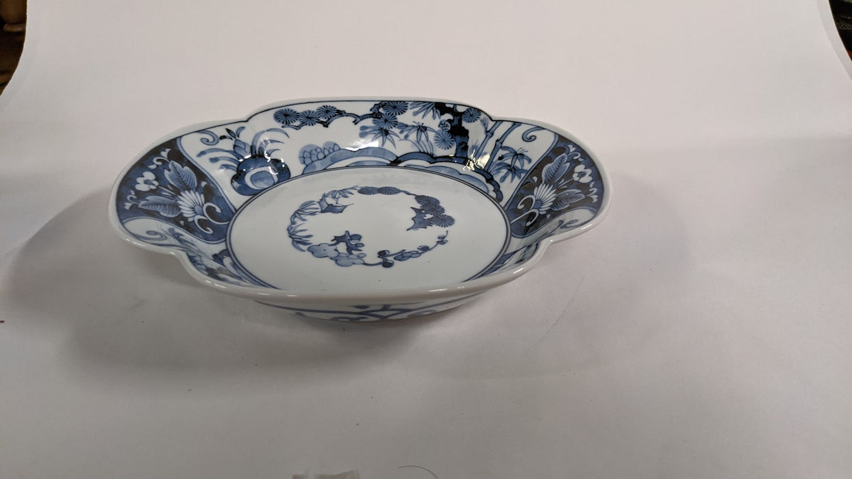 BLUE AND WHITE ASIAN DISH