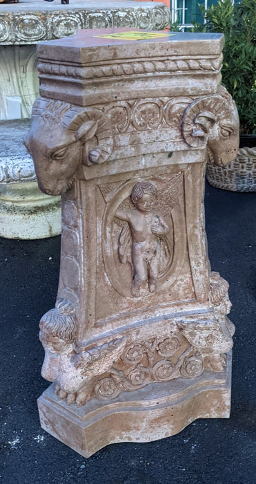 WINGED FIGURE MARBLE PUTTI PEDESTAL