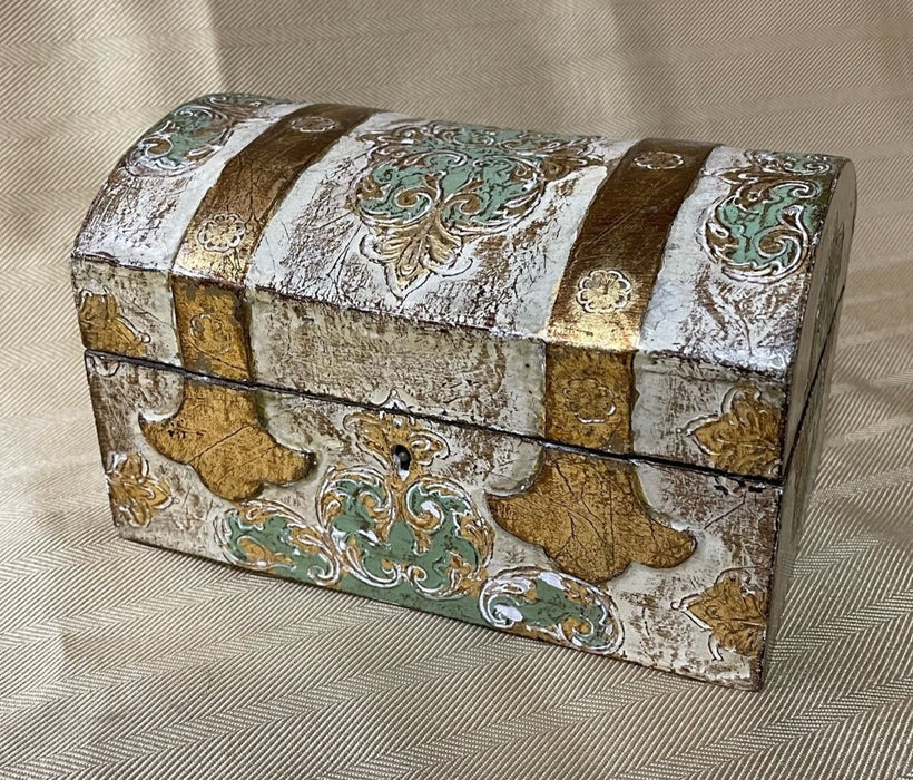 SMALL FLORENTINE STYLE DOMED BOX WITH KEY